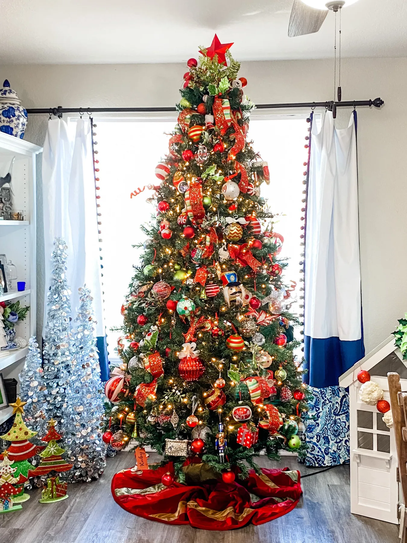 Our Simple Neutral + Moody Christmas Tree - Making it in the Mountains christmas tree