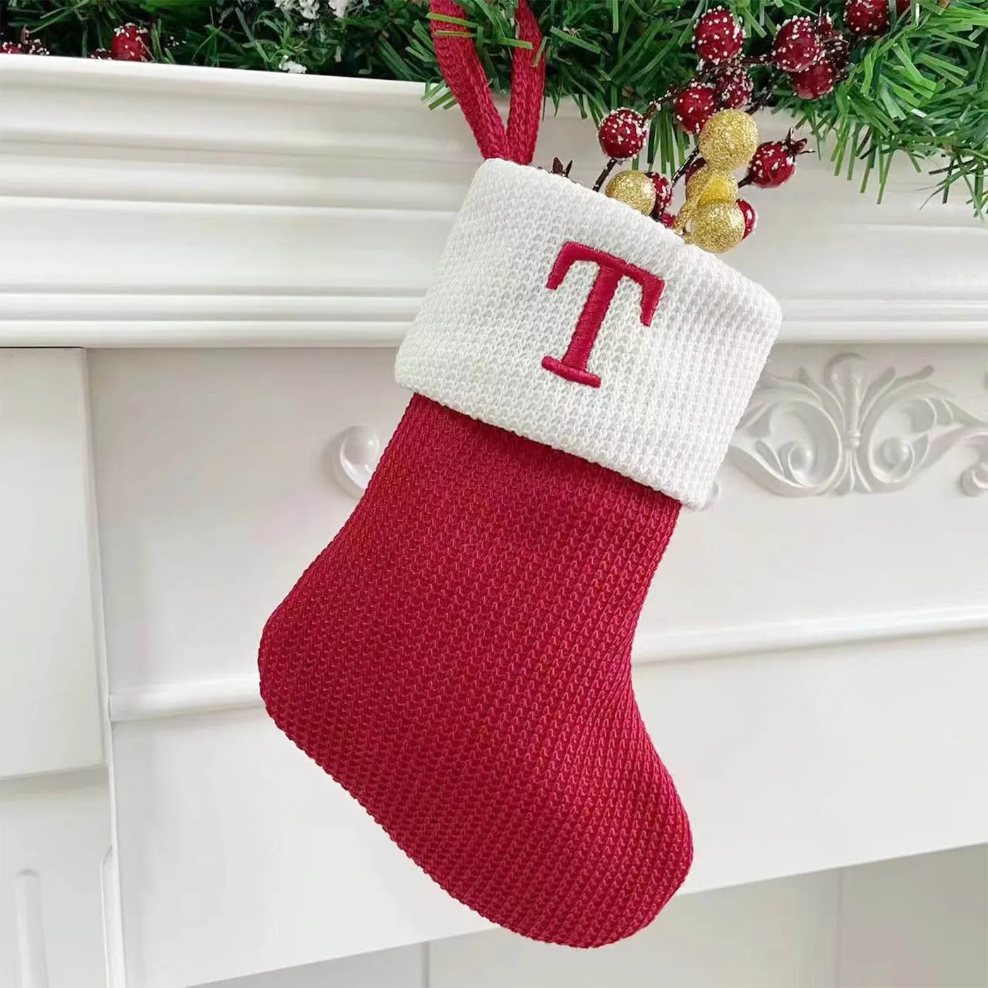 Pisexur 26 pcs Red Felt Christmas Stockings Party Favors Stockings for Xmas  Decoration for Home/Office, Red Christmas Tree Ornaments - Walmart.ca