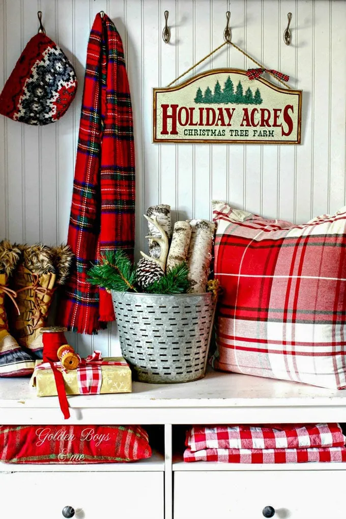 PLAID CHRISTMAS DECOR IDEAS FOR THE HOLIDAYS (Story)
