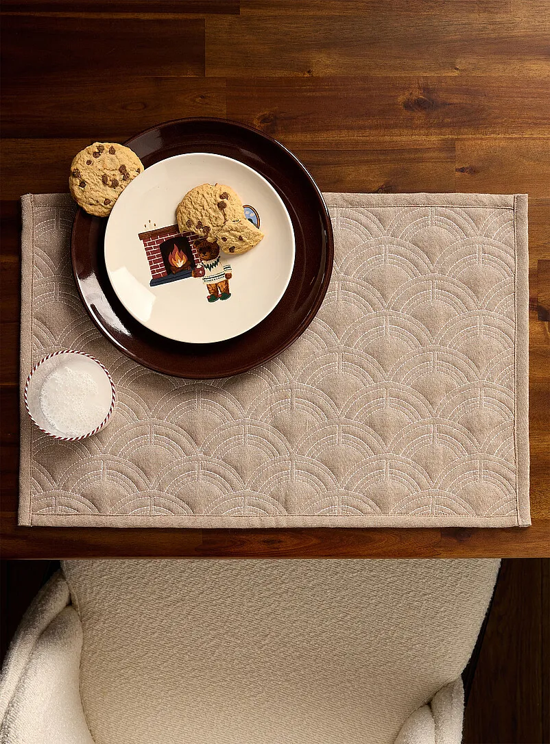 Quilted-effect embroidered placemat Christmas Collection | Simons Maison |  Placemats | Kitchen & Dining | Simons