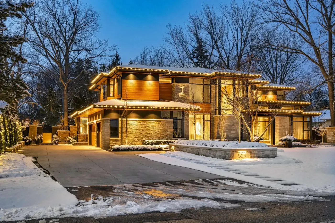 Residential Christmas Lighting - Precision Lighting and Decor
