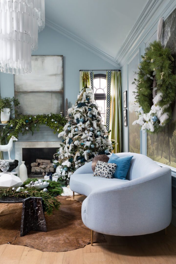 Romantic Christmas Tree Ideas- Jeweled Interiors ⋆ Jewel Marlowe