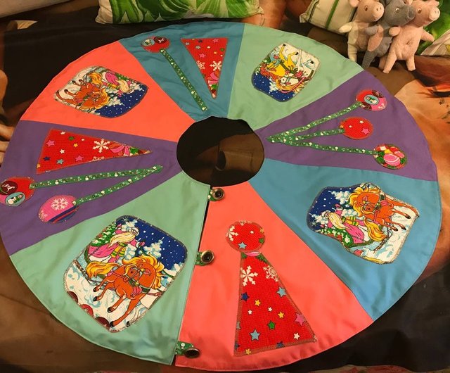 Russia Christmas Tree Skirt Quilt, Handmade Tree Skirt. New Year Tree Decor  Bearfull - Pinkoi