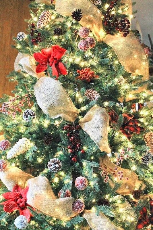Rustic Winter Woodland Christmas Tree Ideas | RED WINE DRAGONS