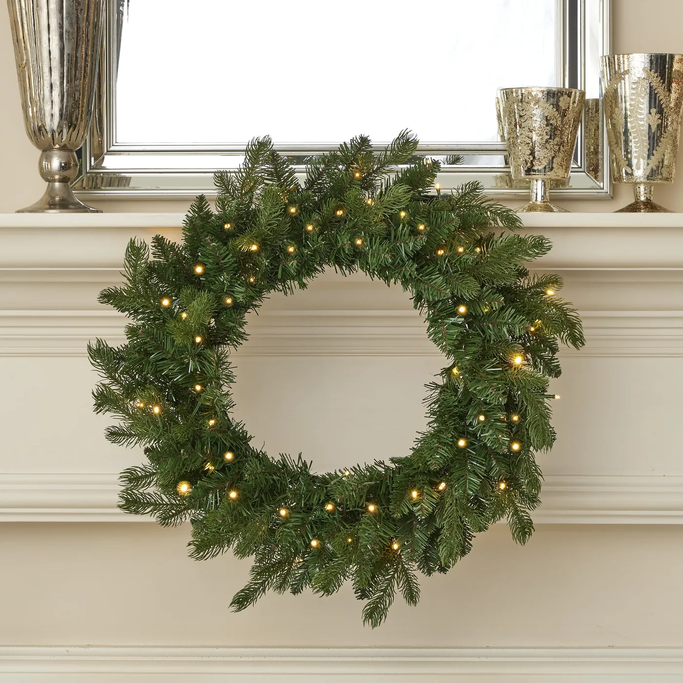 Seasonal 24' Palmetto Pine Wreath, 50 Dual LED Lights - Green