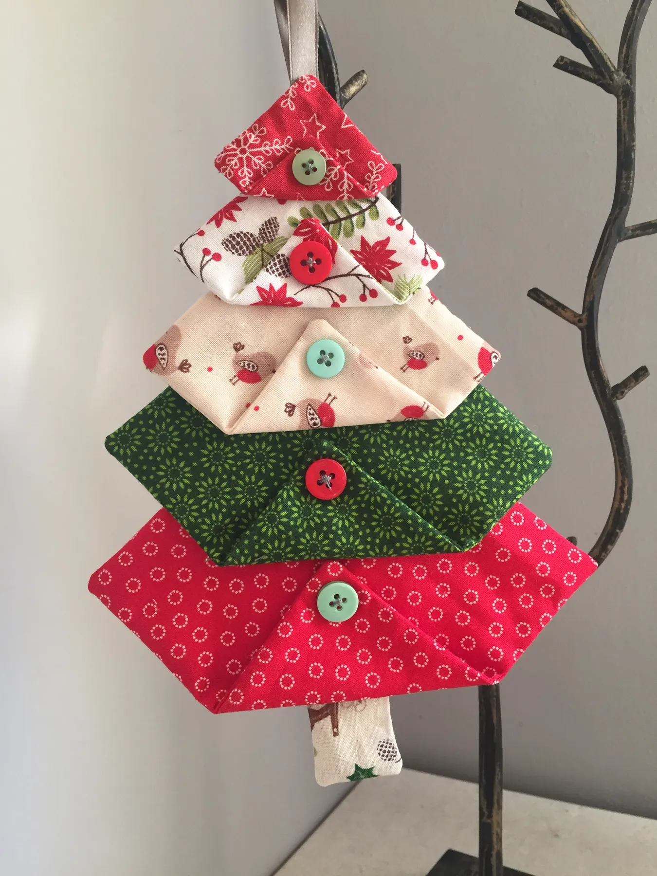 Sewing Fabric Christmas Tree Sewing Tutorial: Folded Fabric Christmas Tree Decorations – Perfect For A Last Minute Make – HookStitchSew