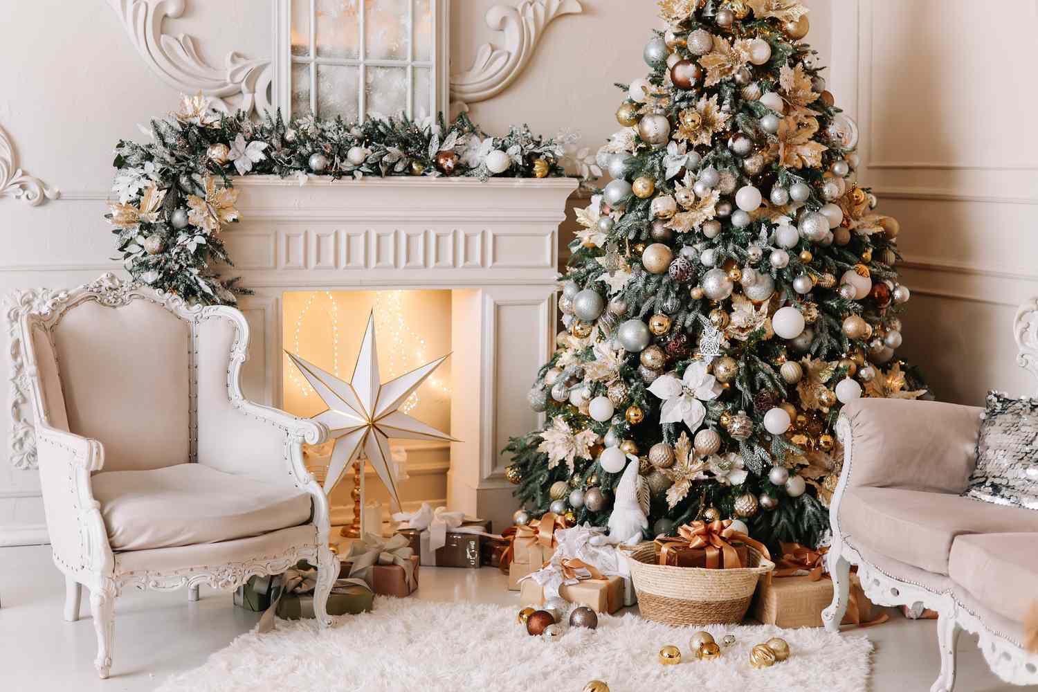 Sorry, But These Christmas Tree Trimmings Are Officially Tacky, Designers  Say