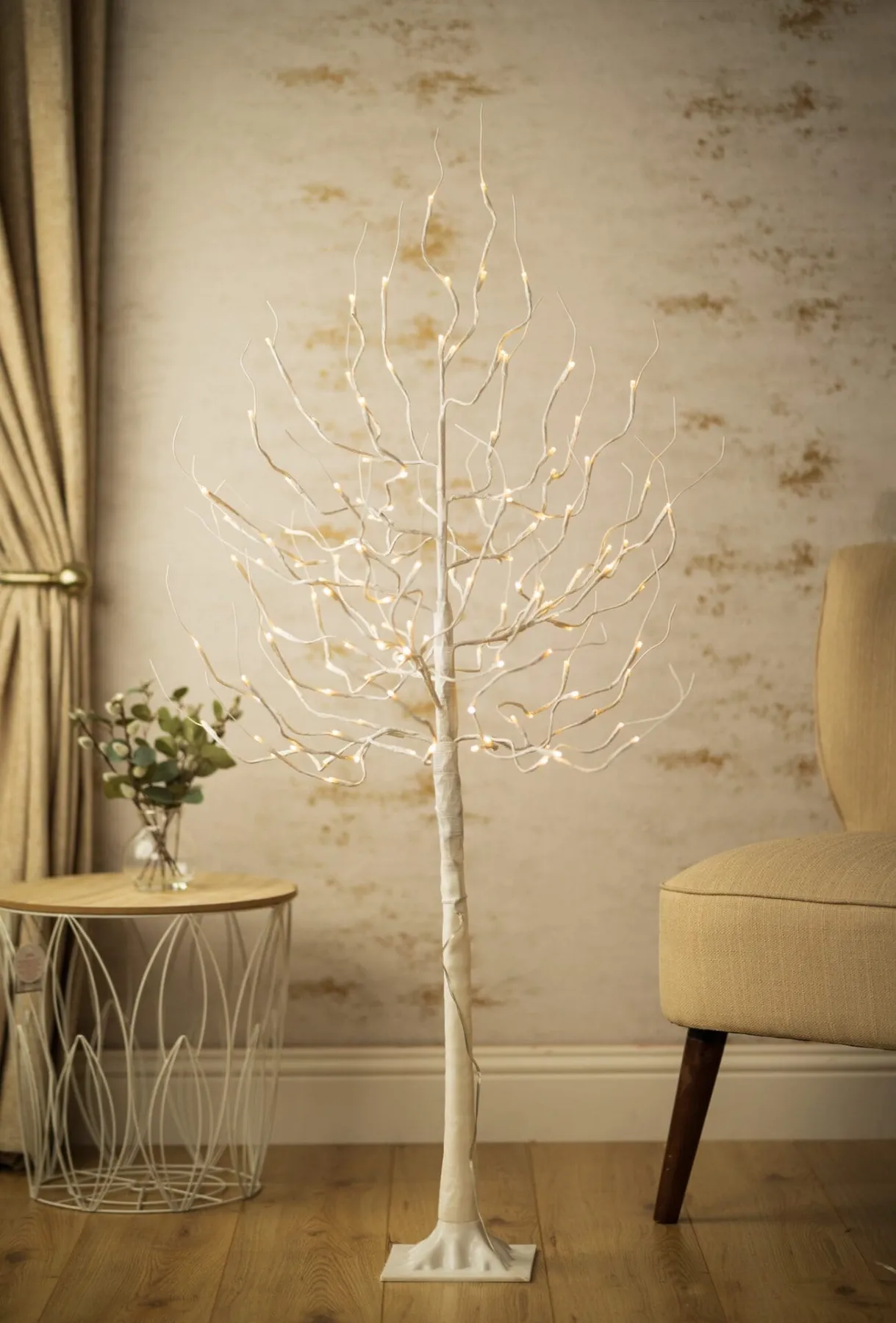 Step-by-Step Guide to Decorating a Twig Christmas Tree