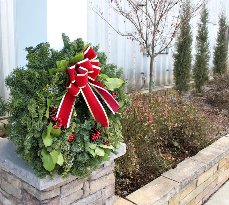 The 6 Best Evergreens for Live Holiday Wreaths