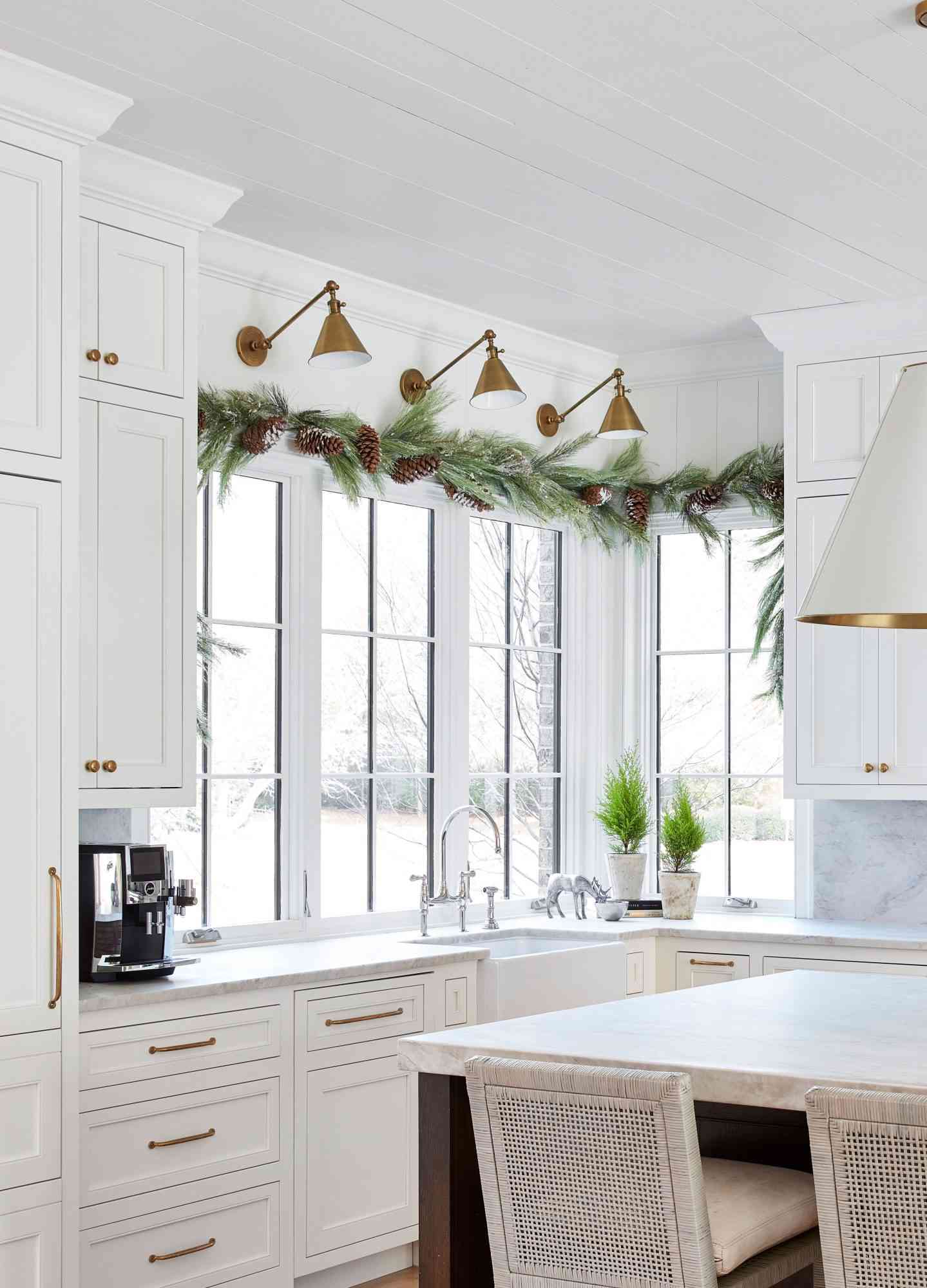 The Best Window Decorations for Christmas