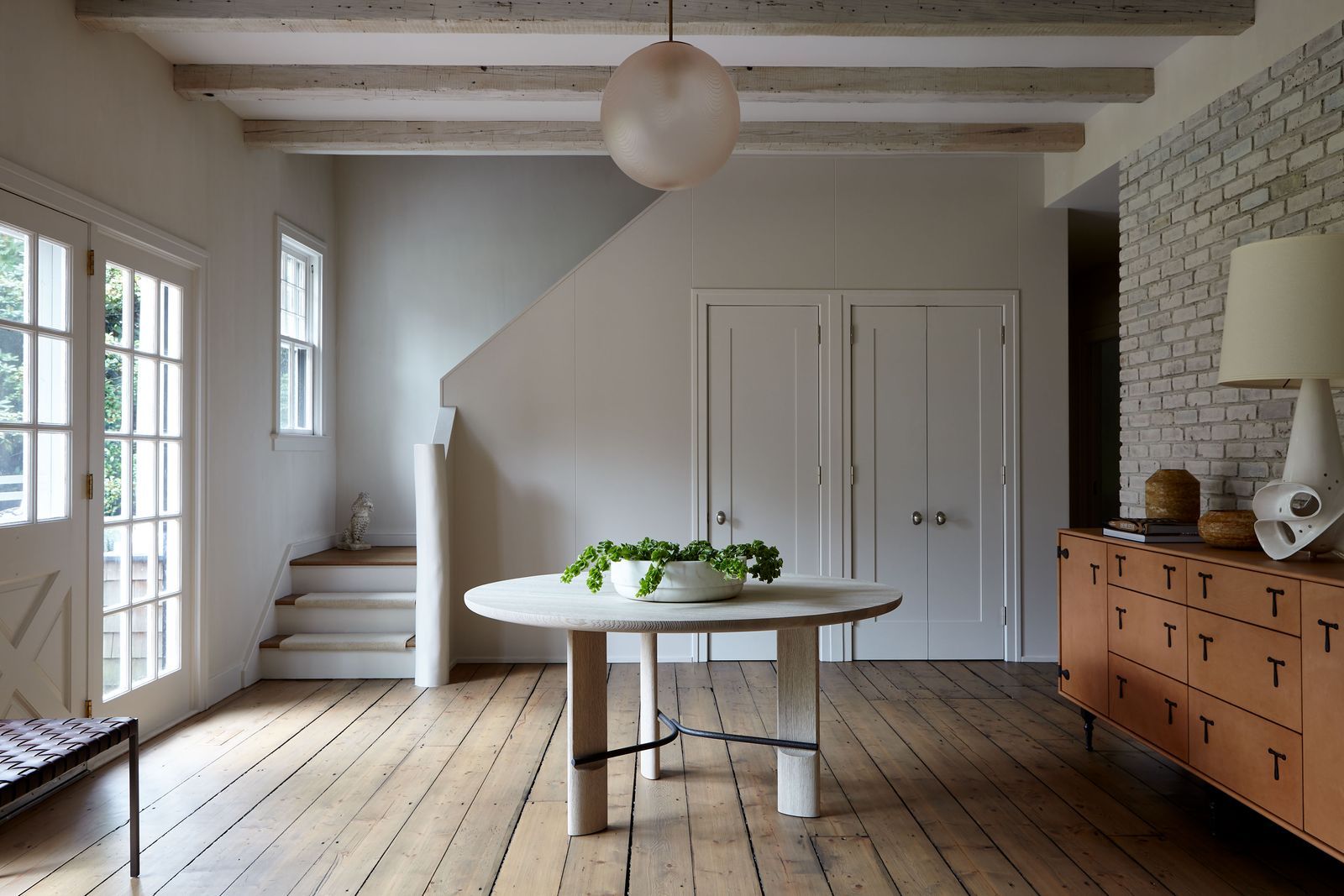 The Modern Rustic Interior of This Holiday Home Proves That Tonal Dressing Isn't Just for Your Wardrobe | AD Middle East