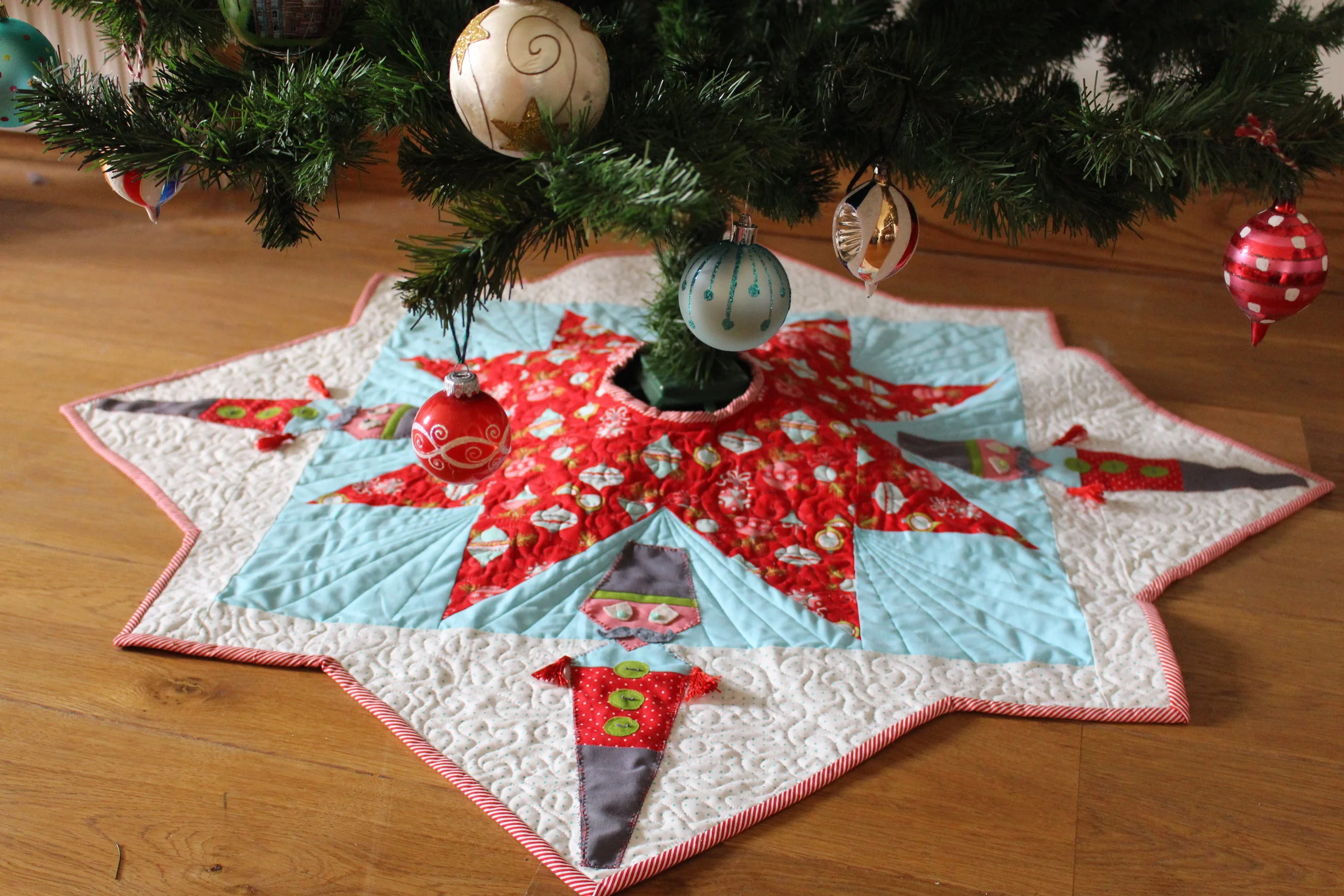 The Nutcracker Christmas Tree Skirt Pattern — Ruby Seppings