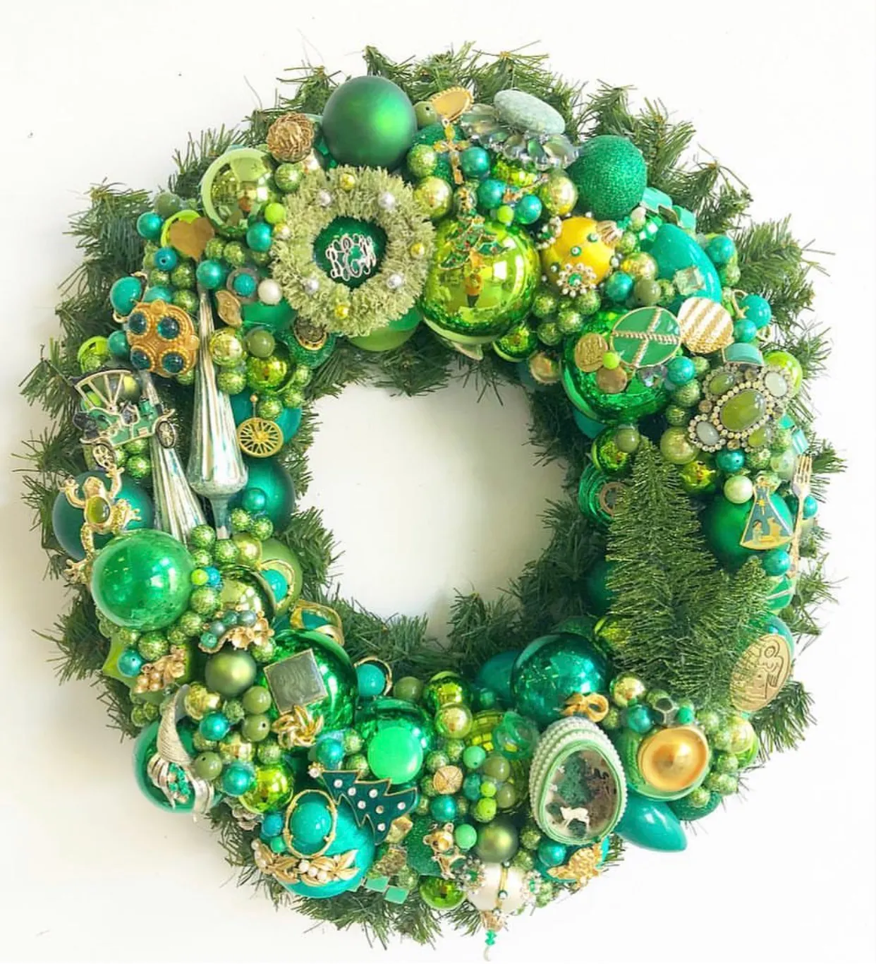 the pink clutch ...: The Most Amazing Wreaths