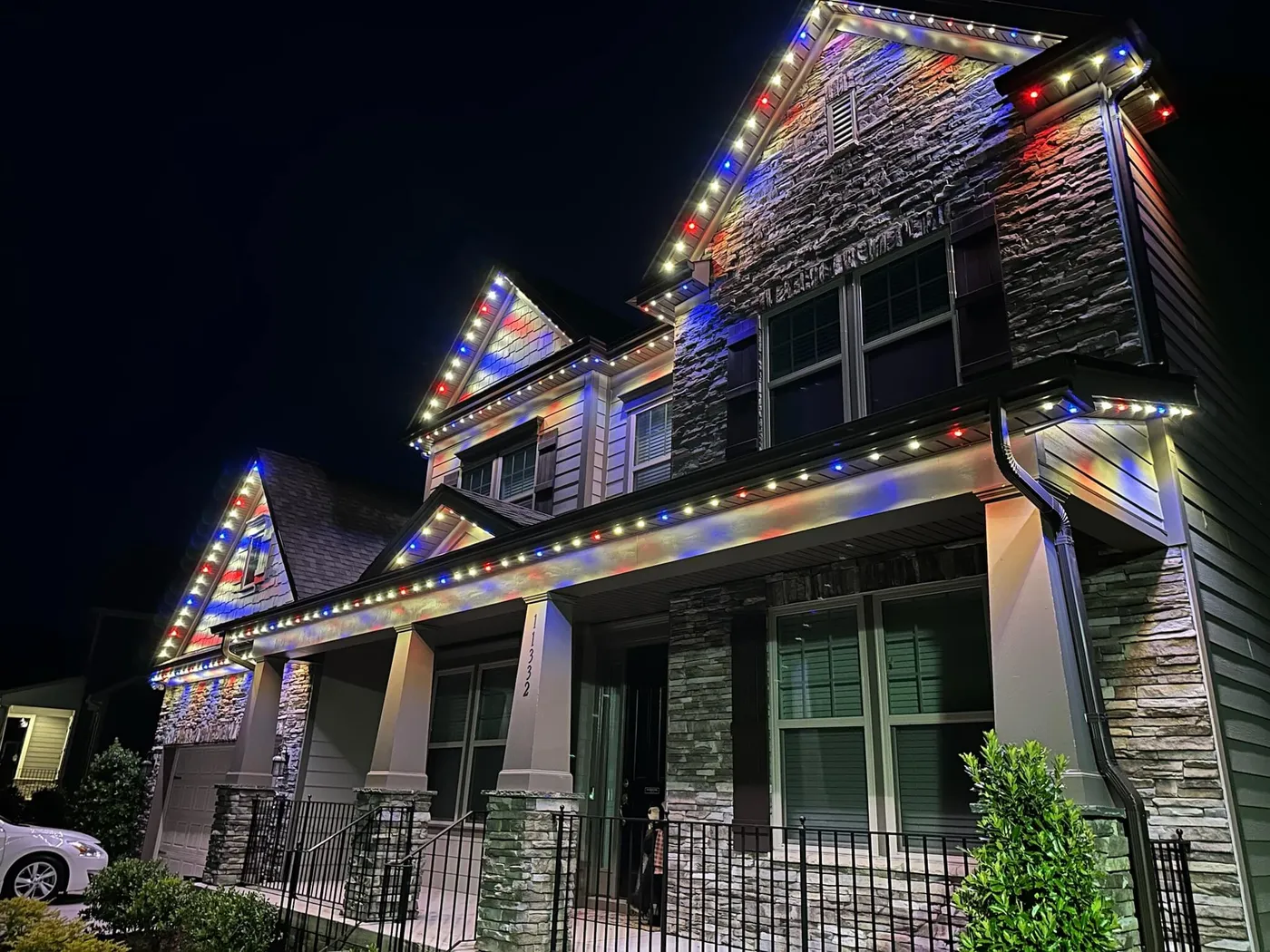 The Pros and Cons of Permanent Christmas Lights - Marvelous Lights