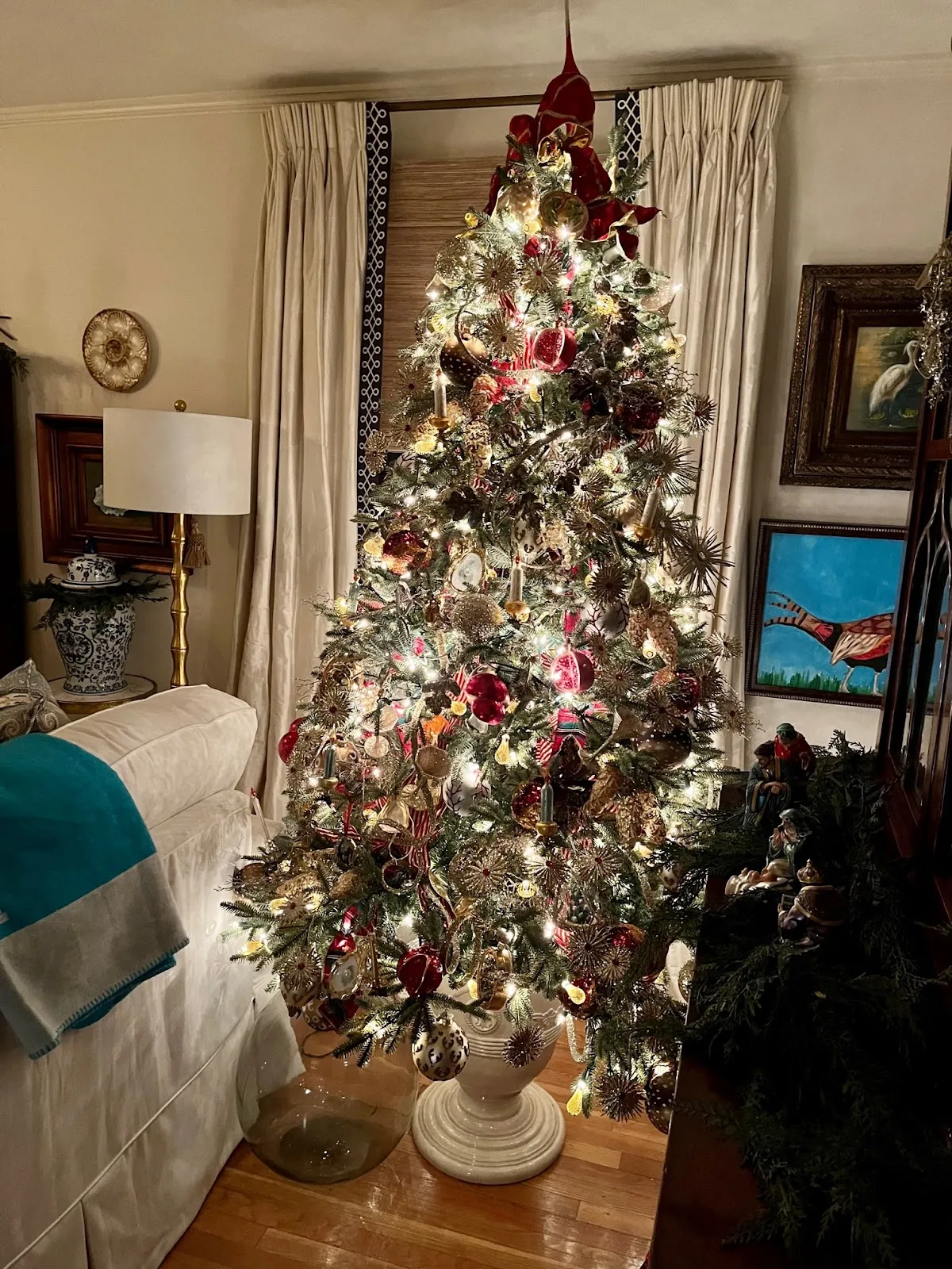 The Uptown Acorn: Christmas 2022 {Acorn Cottage: Oh, Christmas Tree #2}