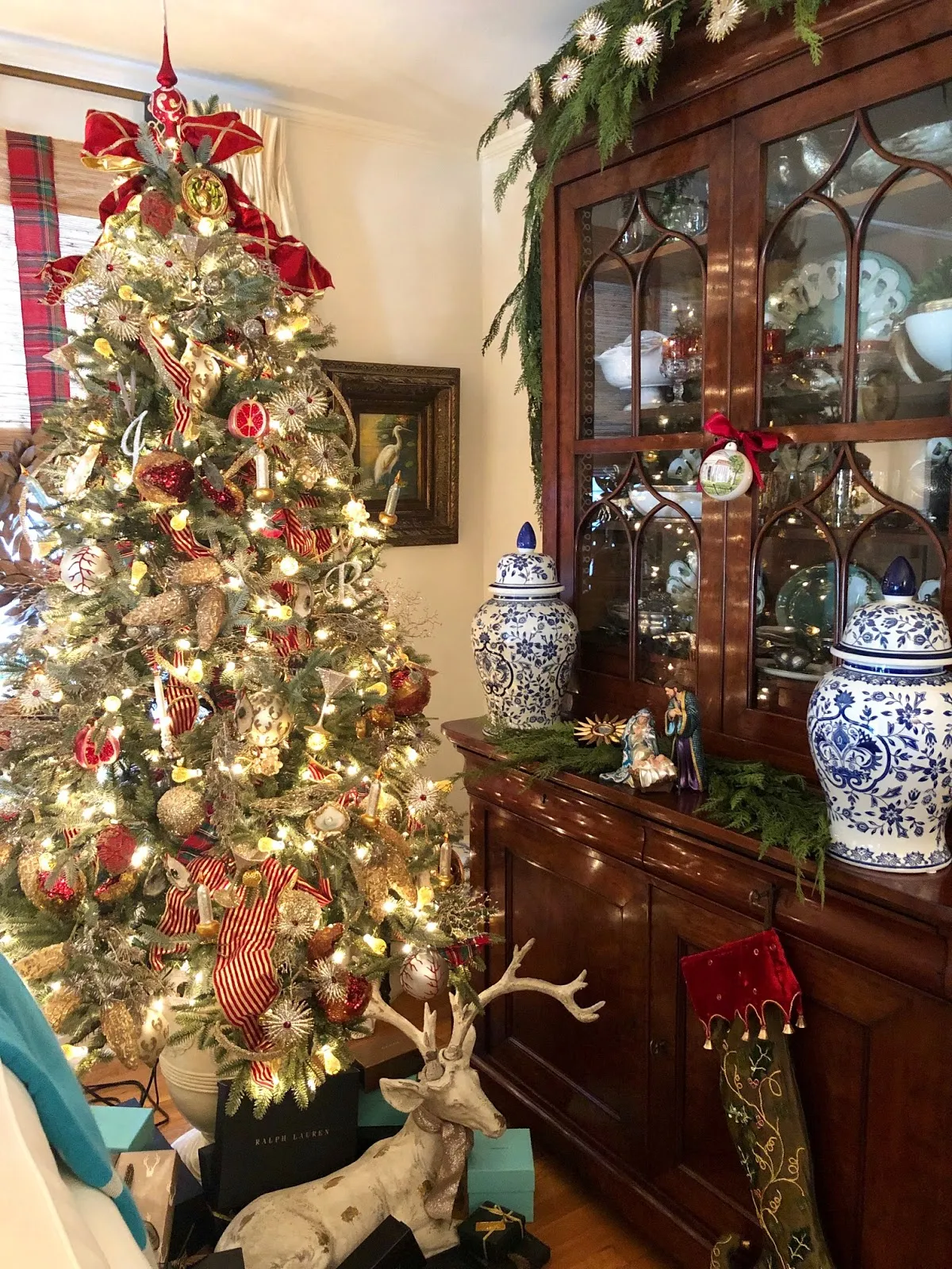 The Uptown Acorn: Deck the ... {Christmas Tree}