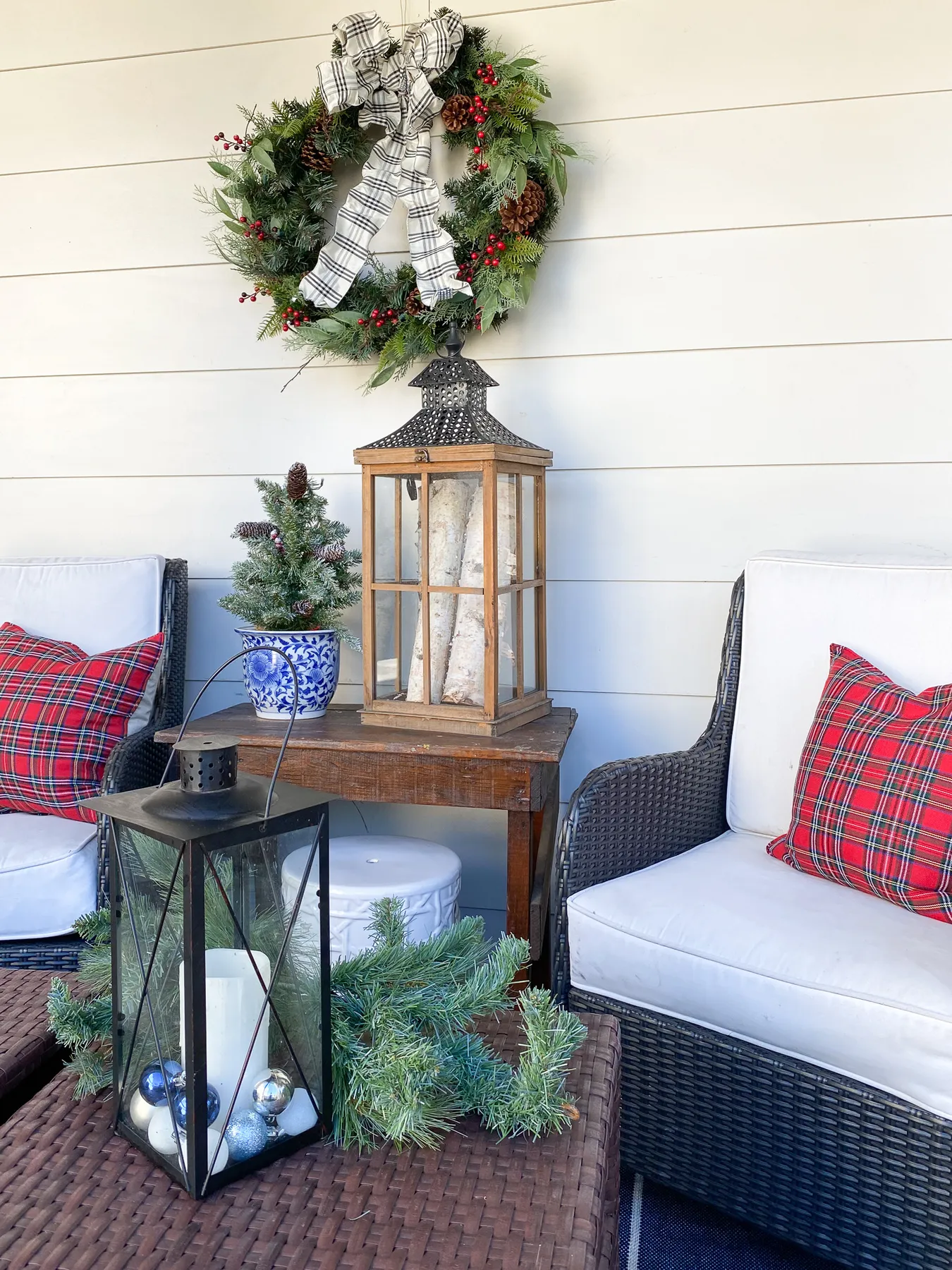 There's No Place Like) Home For The Holidays || Christmas Front Porch - Southern State of Mind Blog by Heather