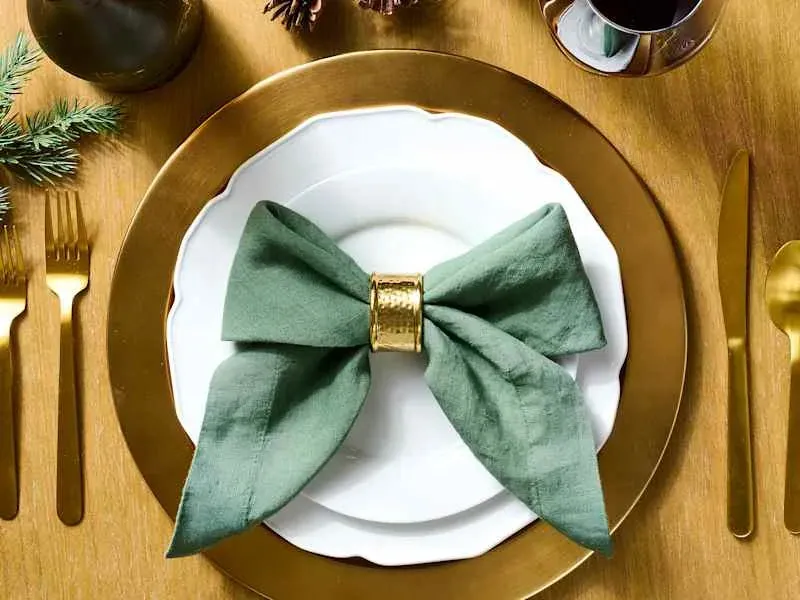 This 'Bow Napkin' Trick Looks Straight Out of a Pottery Barn Catalog — But Is So Easy - Yahoo Style Canada