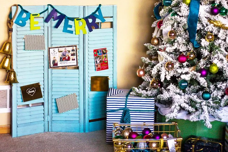 Thrifty And Colorful Christmas Decor Ideas In The Living Room - Small Stuff Counts