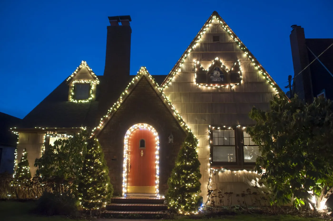 Top 4 Christmas Lighting Trends for 2026 - Christmas Lighting Ideas