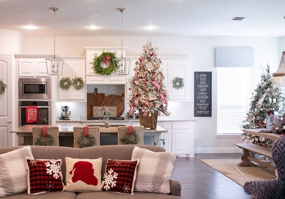 Touring Kristin's Christmas House Decor - Decorator's Warehouse