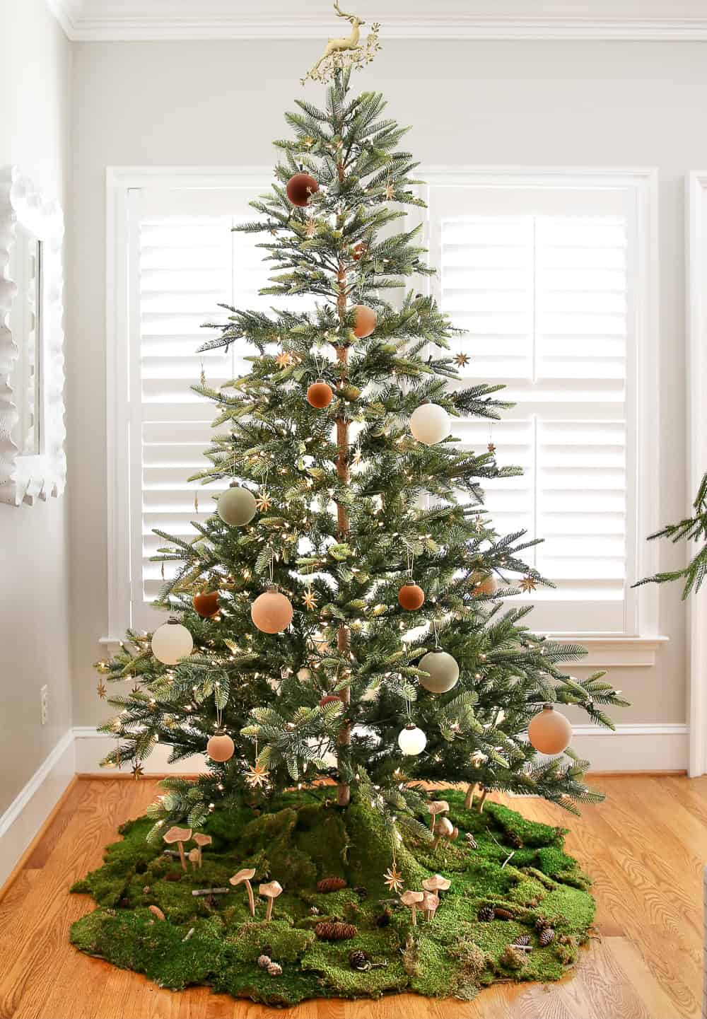 Traditional Christmas Decorating Ideas with a Modern Twist - Stefana Silber