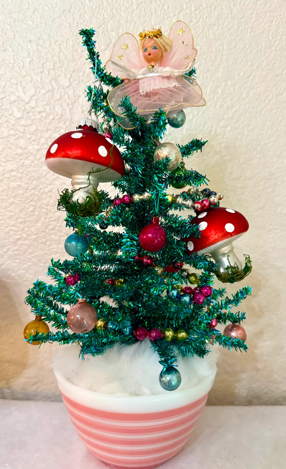 Ultimate Guide: Vintage Kitsch Pink Christmas Wonderland | Crazy4Me – The Modern Bombshell Lifestyle by: Yasmina Greco