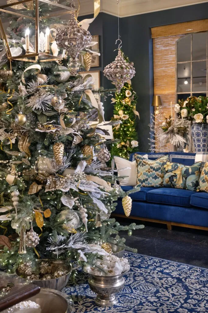 Unveiling Gilded Traditional: A Timeless Christmas Elegance – Nell Hill's