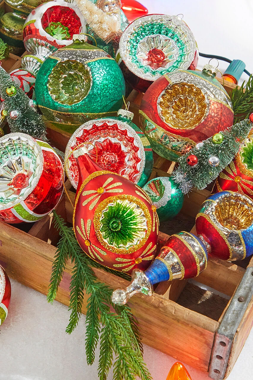Vintage Christmas Decor | Decorator's Warehouse