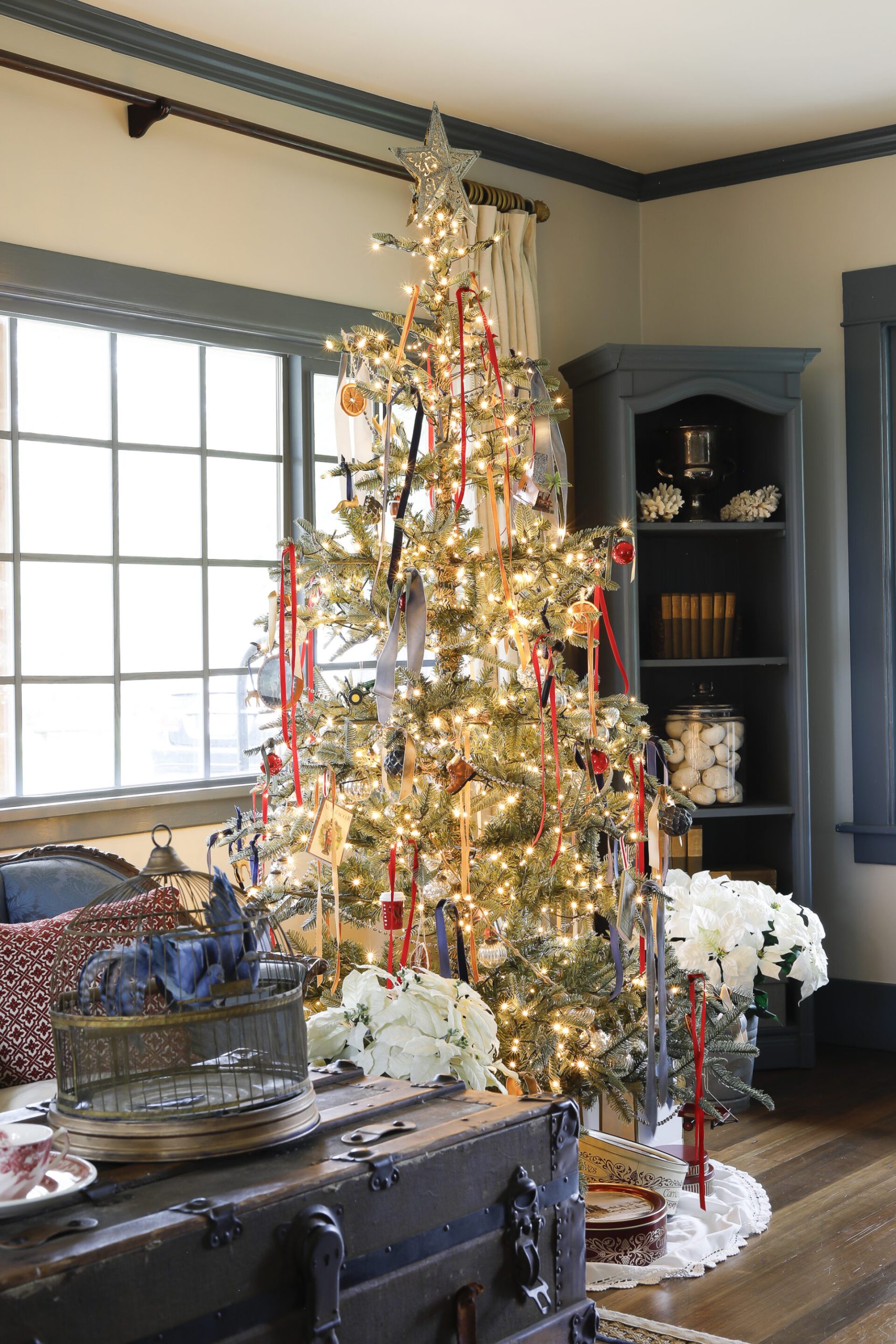 Vintage English Christmas Decor 11 Vintage Christmas Decorations For A Dose Of Nostalgia