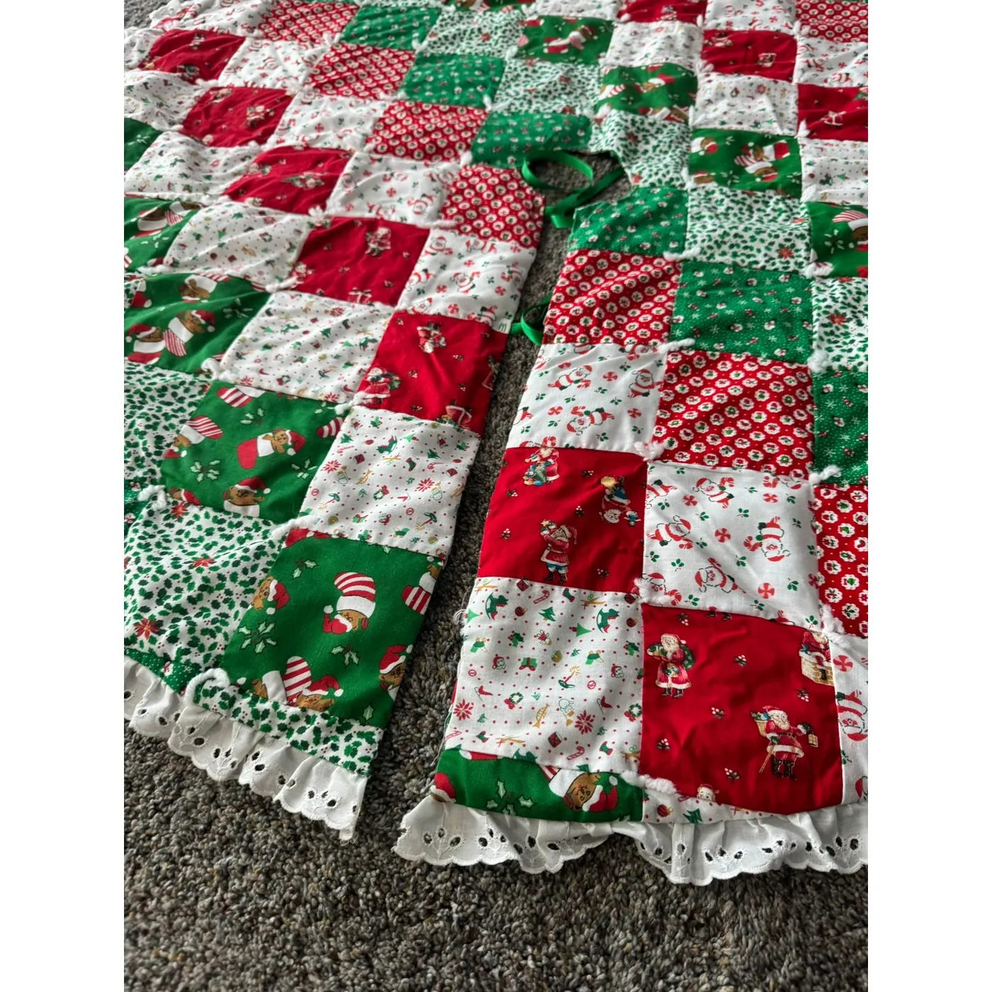 Vintage Handmade Red White Green Quilted Christmas Tree Skirt 44.5 In Across