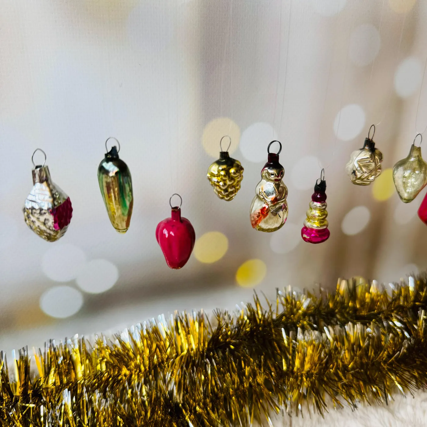 Vintage Miniature Christmas Ornaments Mini Vintage Christmas Ornaments Set, 1'' Retro Christmas Figurines, Antique Small Xmas Tree Decor