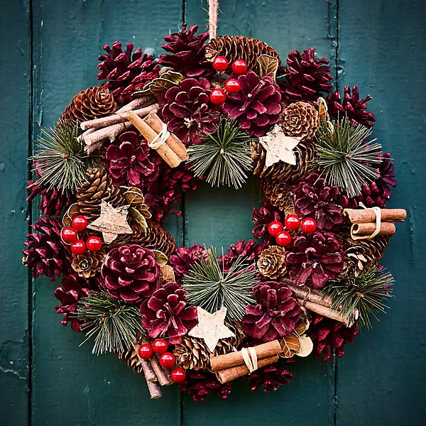 Vintage Style Cinnamon Stars Festive Decor Autumn-Winter Wreath Front Door Christmas Wreath 30cm