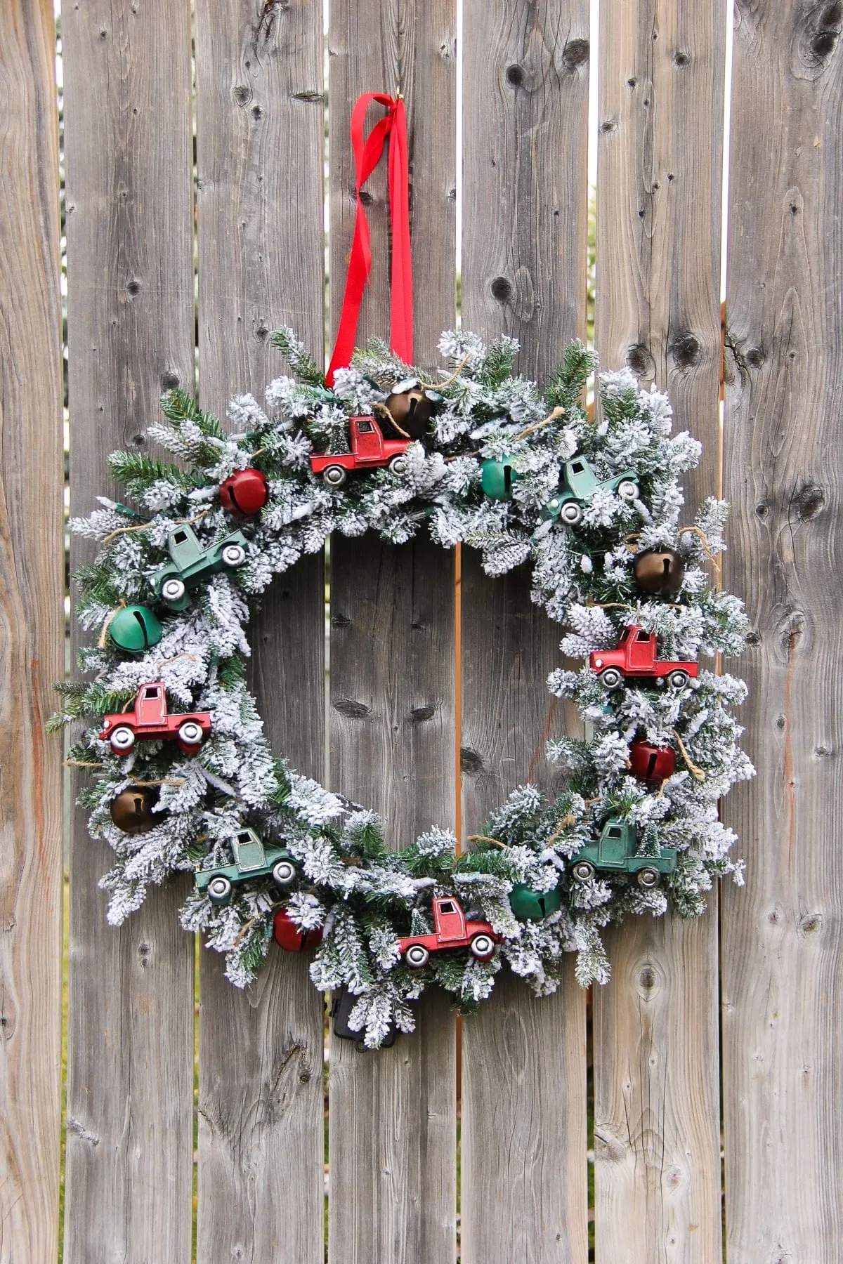 Vintage Truck Christmas Wreath - A Pretty Life In The Suburbs