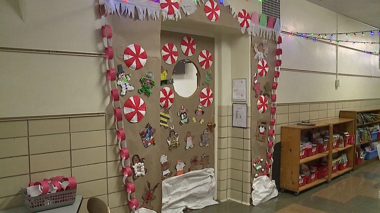West Boulevard Elementary students compete for most festive door