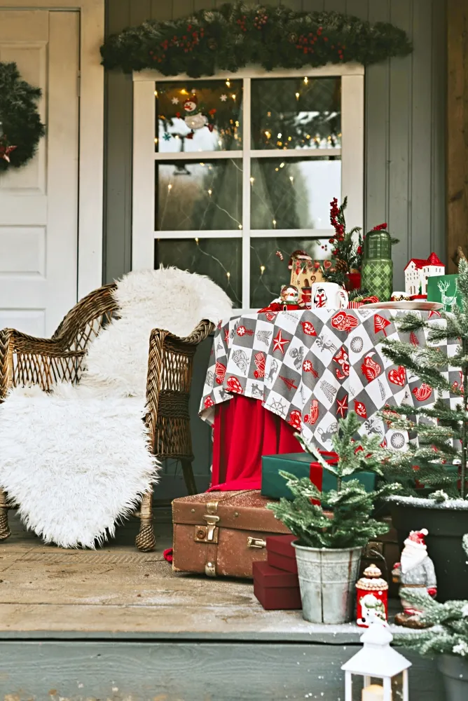 What Type of Christmas Porch Decorator Are You?