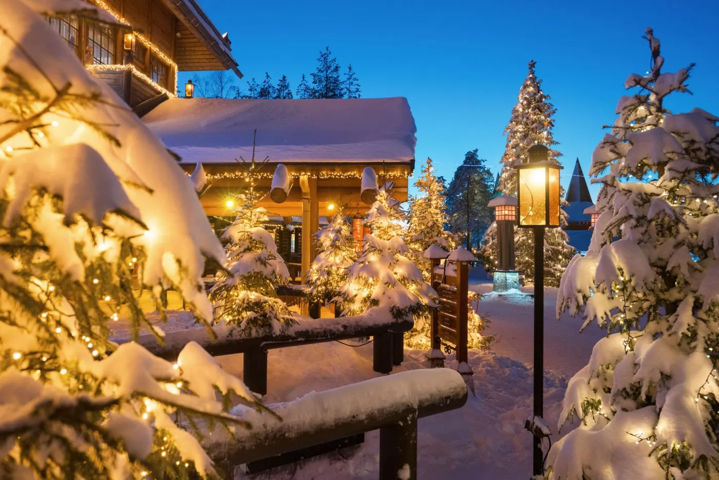 Where are the Best Spots to See Holiday Lights in Vail and Avon?