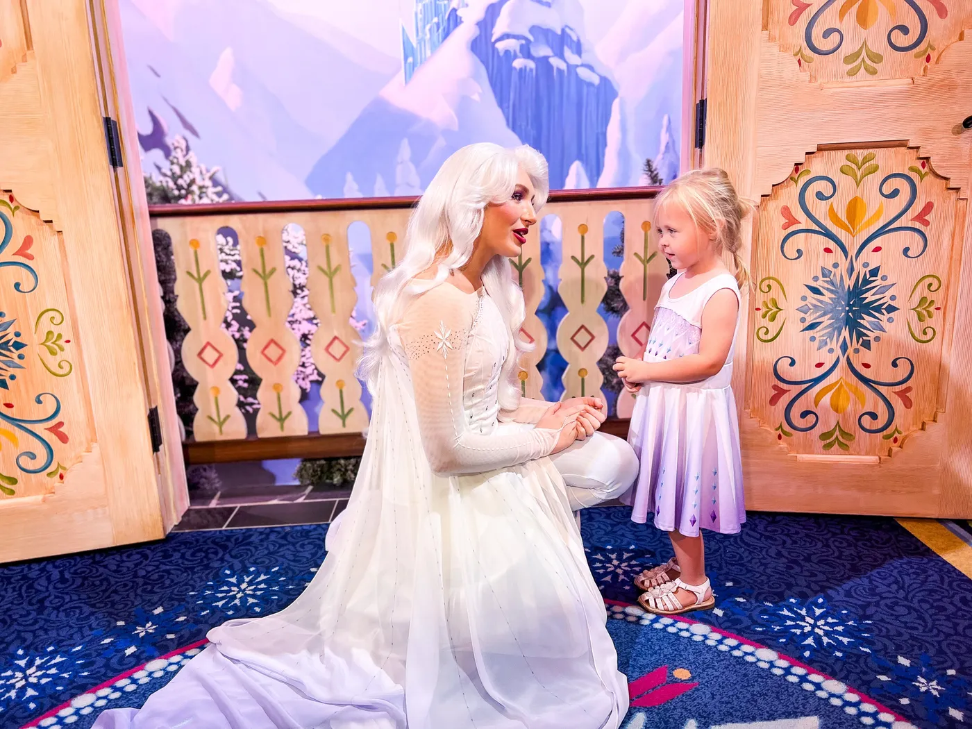 Where to Meet Anna and Elsa at Disney World (2023)