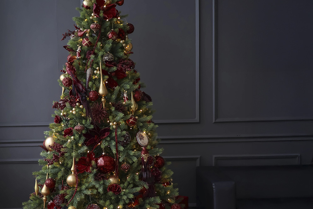 Why you should decorate in burgundy for Christmas 2026 – Christmas Knowledge