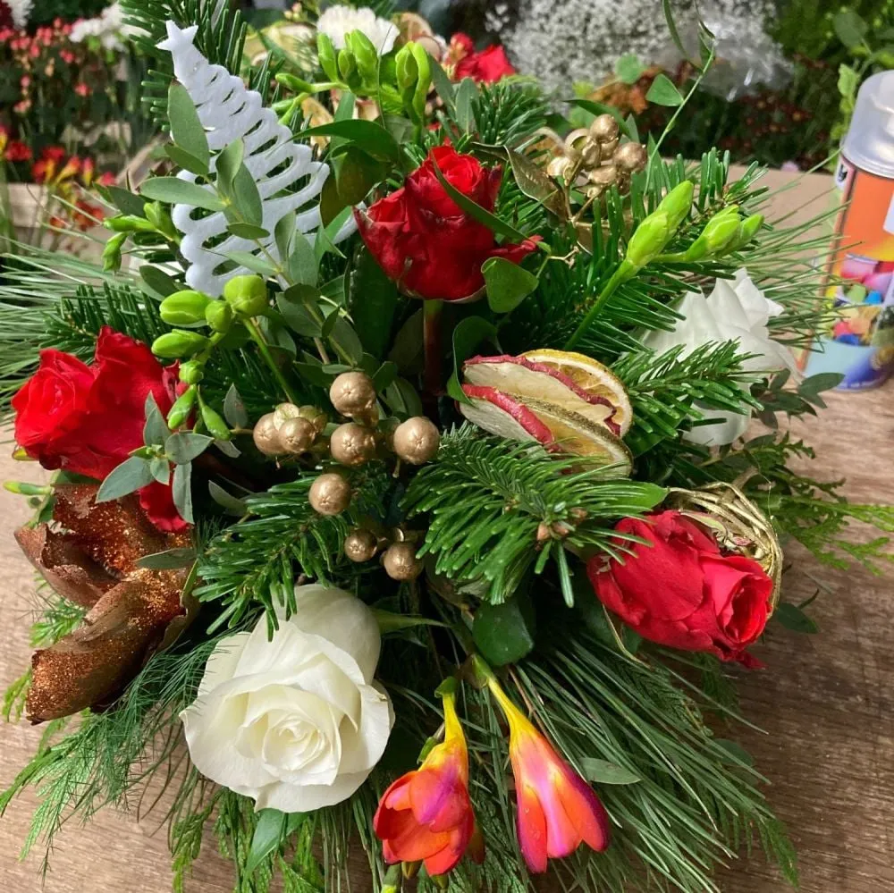 Willow House Flowers Fresh Christmas table decorations and door wreaths for  delivery from 1st December