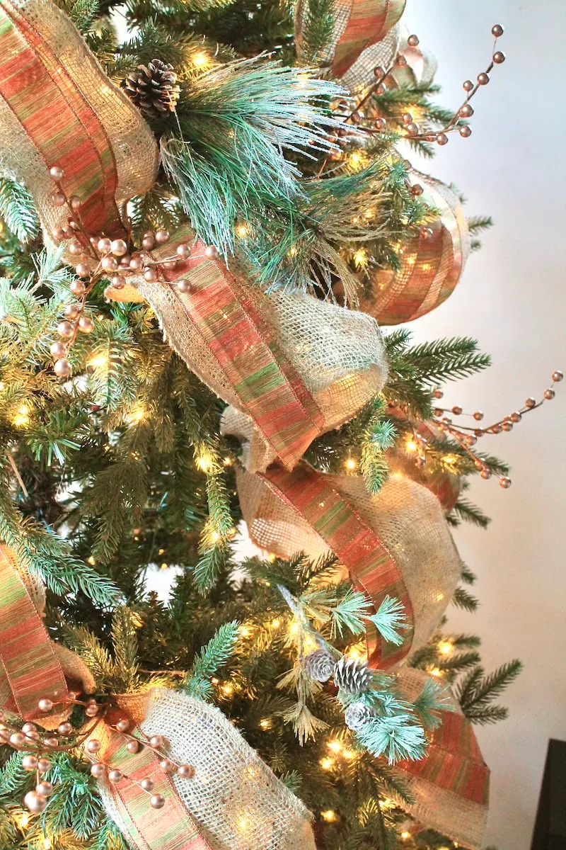 Winter Wonderland Christmas Tree Ideas in Warm Copper and Gold