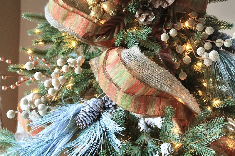 Winter Wonderland Christmas Tree Ideas in Warm Copper and Gold