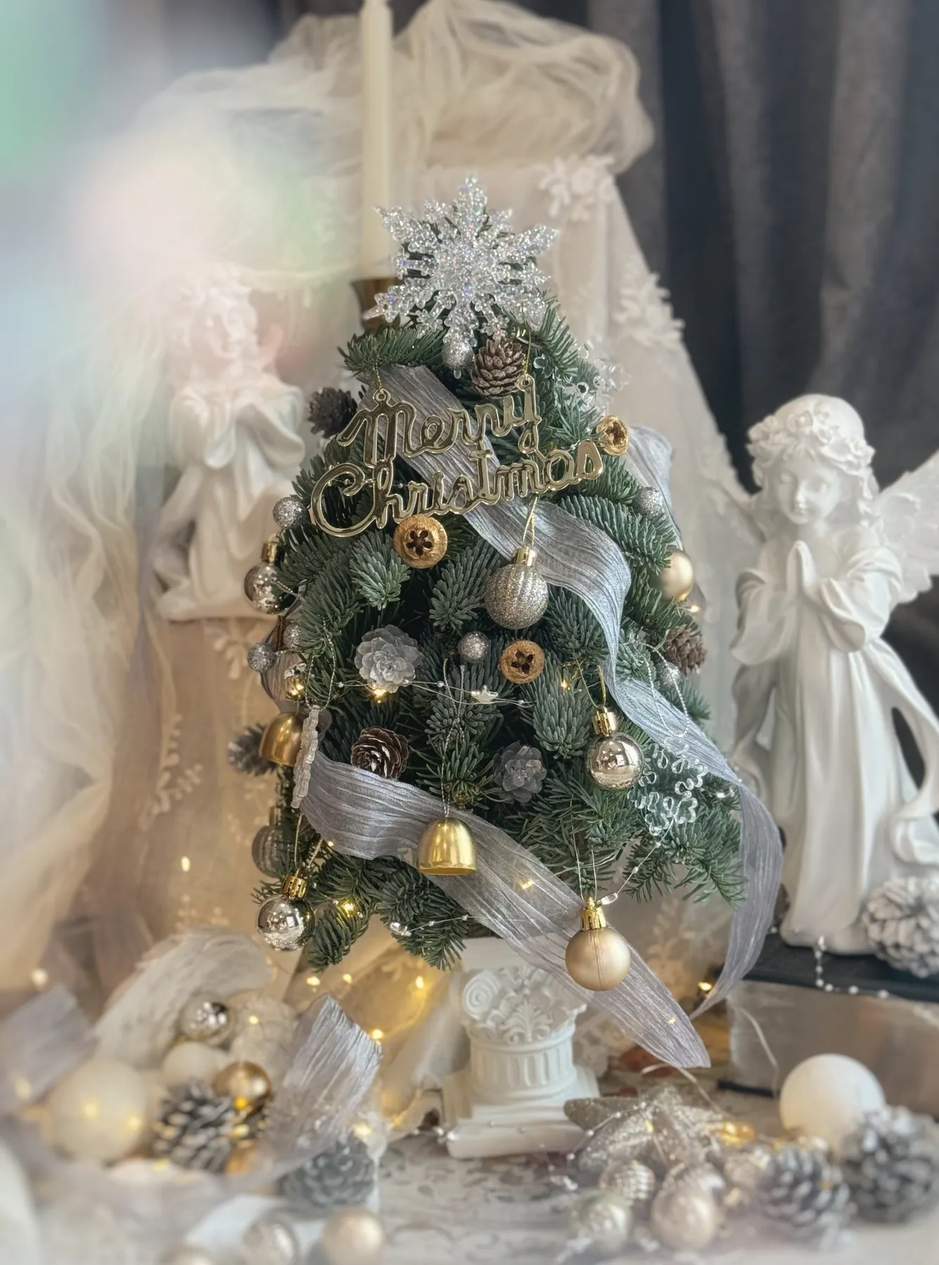 Winter Wonderland Fresh Nobilis Fir Christmas Tree Arrangement – Whimsy  Flos Studio