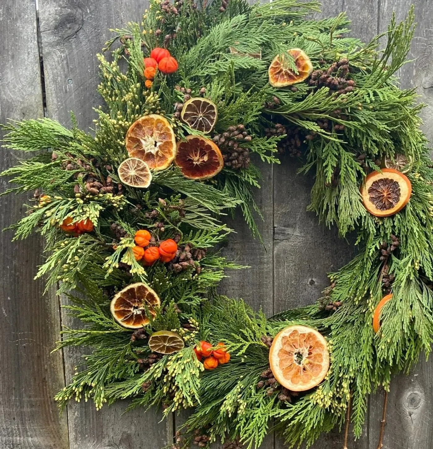 Winter Wreath Decorating Workshop - Knowlton House Distillery