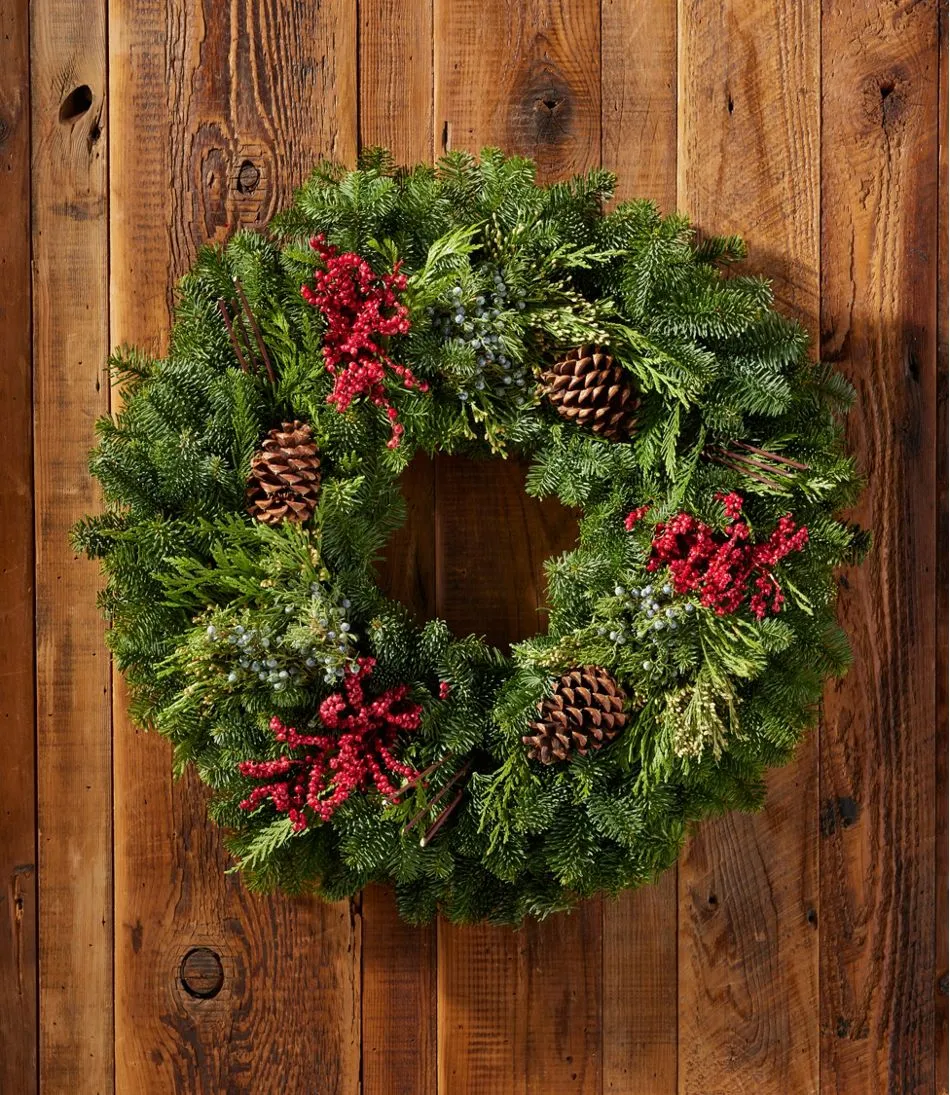 Woodland Canella Berry Wreath, 24'