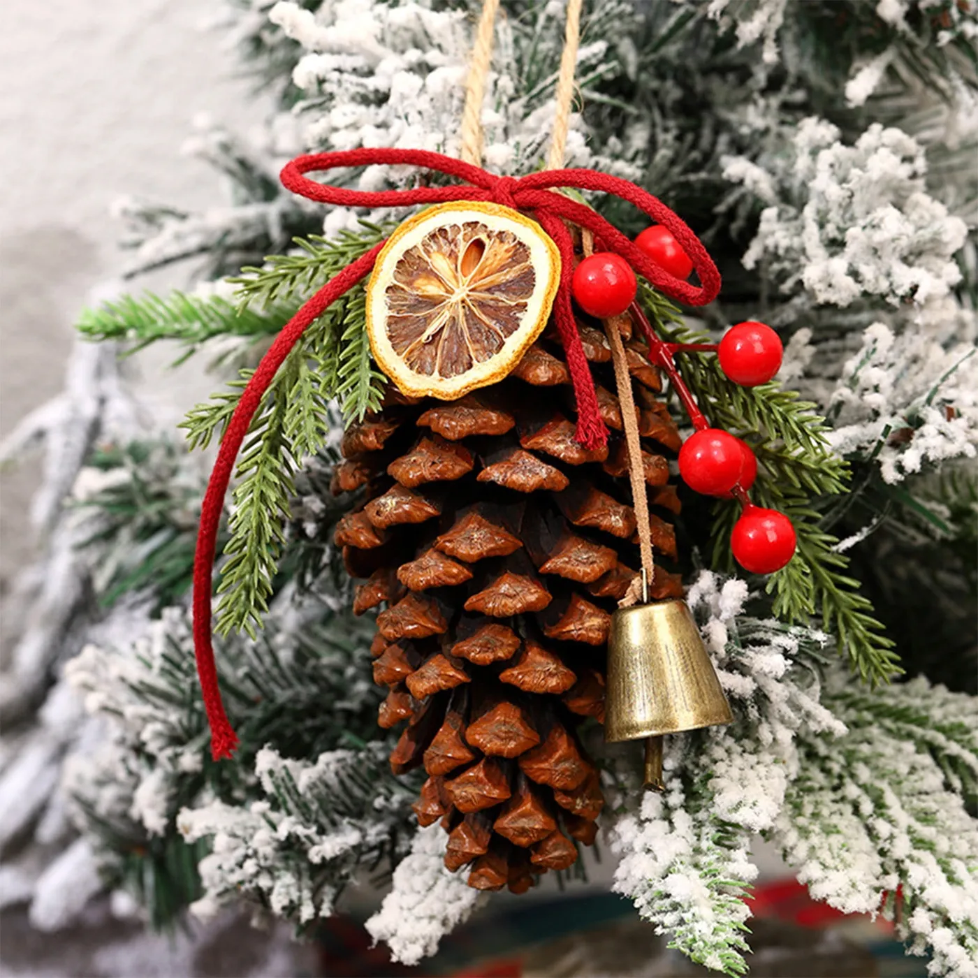 Wooowa Christmas Bow, Pine Cone & Cinnamon Stick Decor, Artificial Hanging  Ornaments for Xmas Tree Holiday Scene Arrangement - Walmart.ca