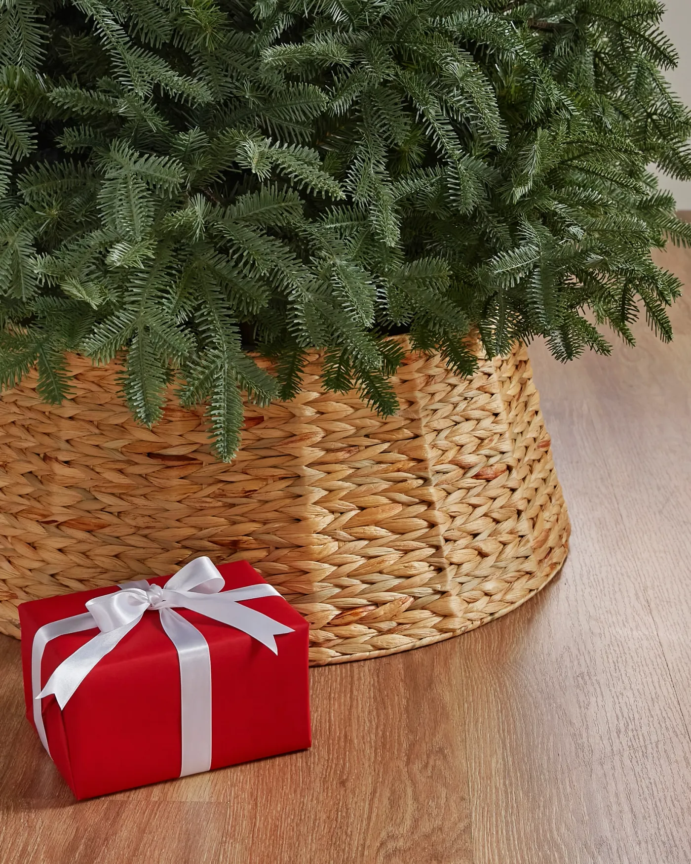 Woven Christmas Tree Collars | Balsam Hill