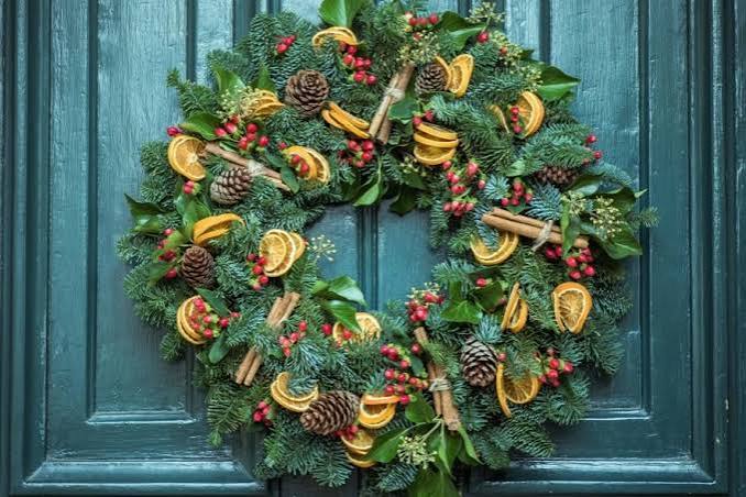 Your guide to natural holiday decorations