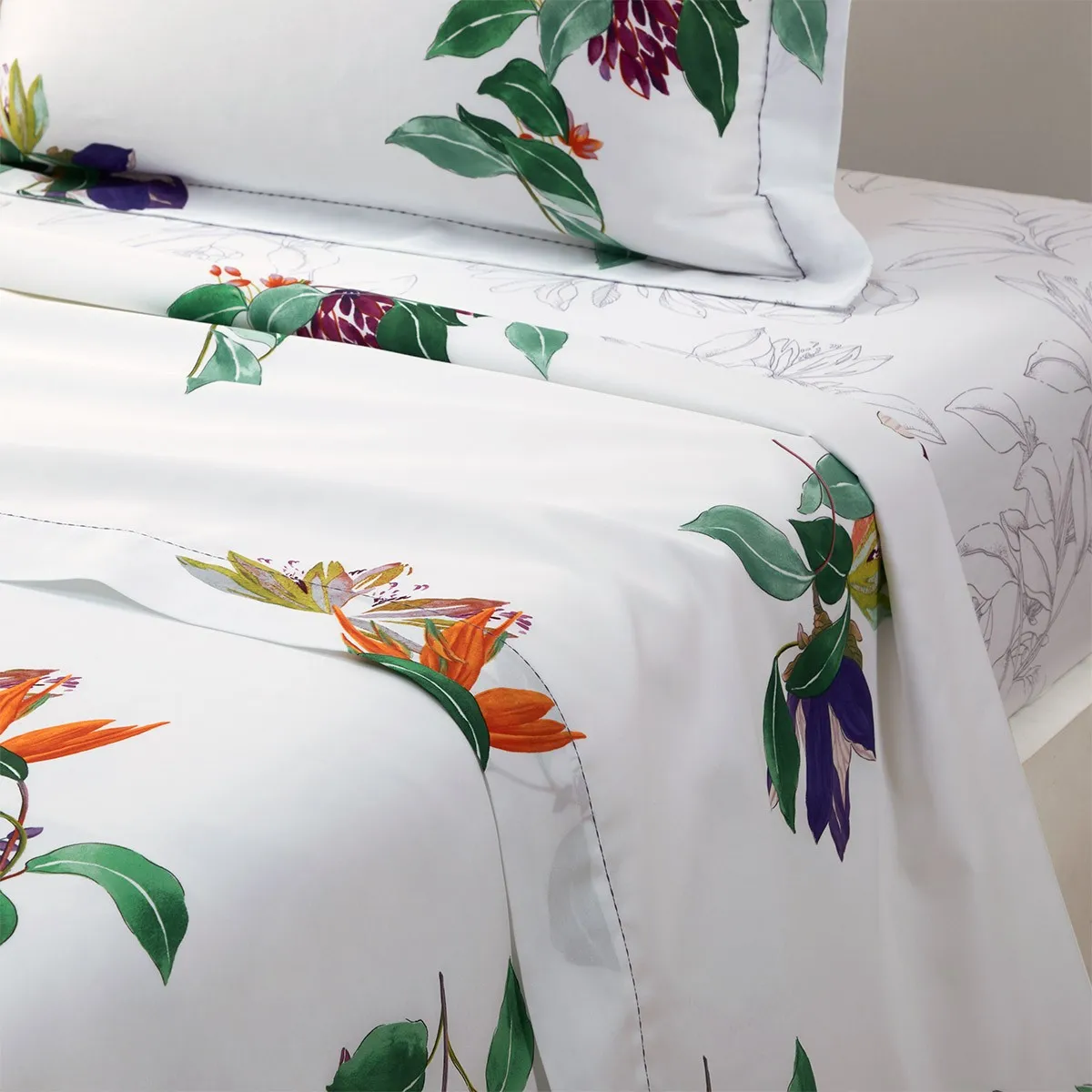 Yves Delorme Parfum Bed Collection – Floral Print on Organic Cotton Sateen